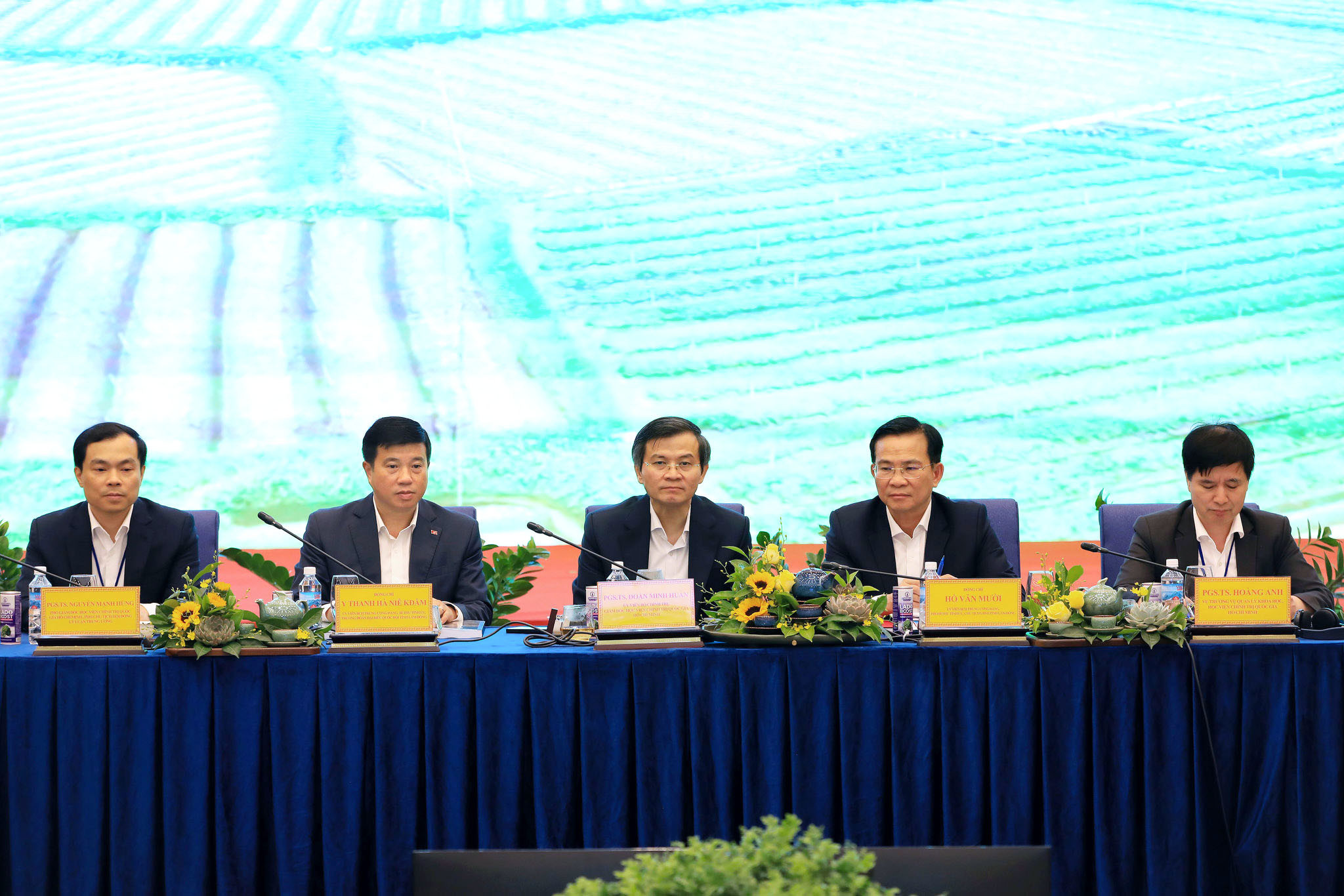 Khai mạc Hội thảo khoa học "Mô hình phát triển tỉnh Lâm Đồng: Tiềm năng và bứt phá"
