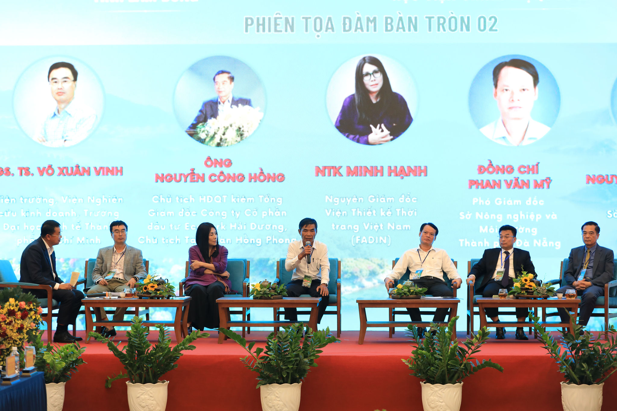 Toạ đàm chia sẻ kinh nghiệm, gợi mở cơ chế, chính sách đặc thù cho tỉnh Lâm Đồng